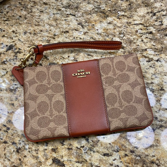 Coach small wristlet - Picture 3 of 8